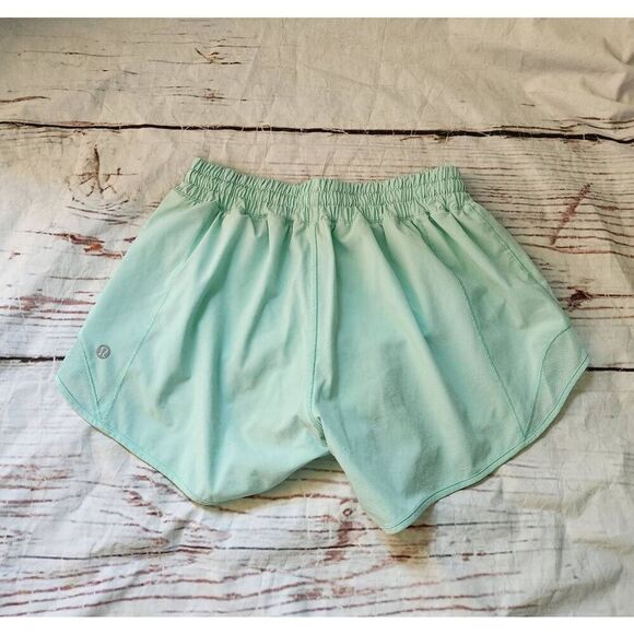 Lululemon Hotty Hot Short II Long 4" Size 6 Tall - Picture 4 of 6